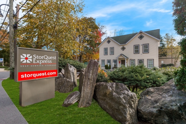 StorQuest Express - Briarcliff Manor / State