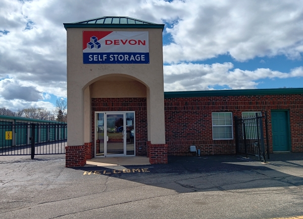 Devon Self Storage - 9257 - COLISEUM BLVD