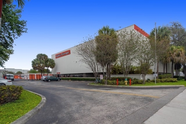 Public Storage - Deerfield Beach - 1375 W Hillsboro Blvd