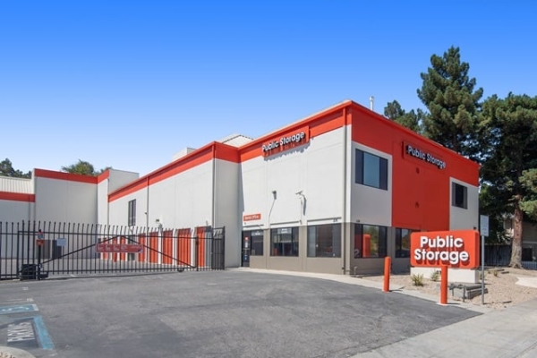 Public Storage - Mountain View - 830 N Rengstorff Ave