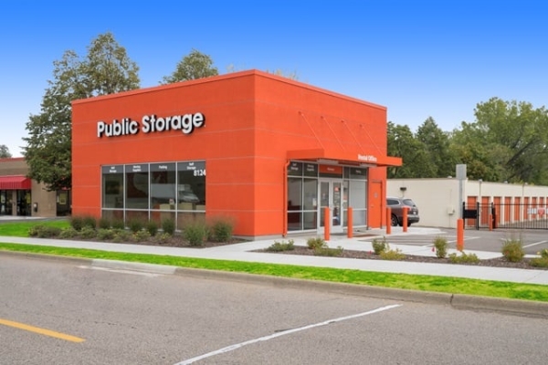 Public Storage - Brooklyn Park - 8124 Lakeland Ave N