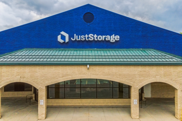 JustStorage - Cleveland - Lorain Ave