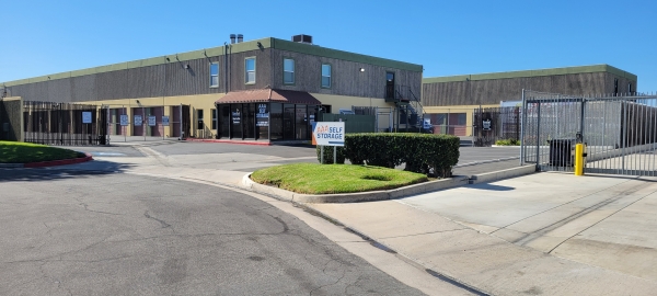 AAA Self Storage - Huntington Beach