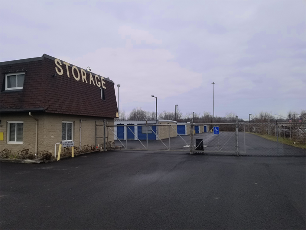 Storage Rentals of America - Elyria - Leona Rd