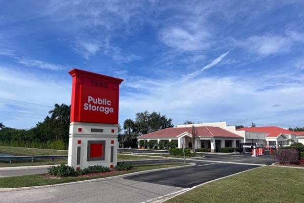 Public Storage - Naples - 7325 Davis Blvd