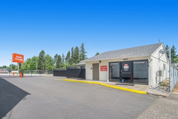 Public Storage - Portland - 1621 NE 71st Ave