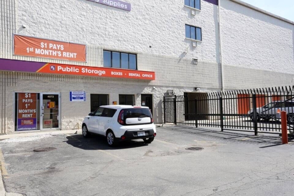 Public Storage - Chicago - 4072 N Broadway Street