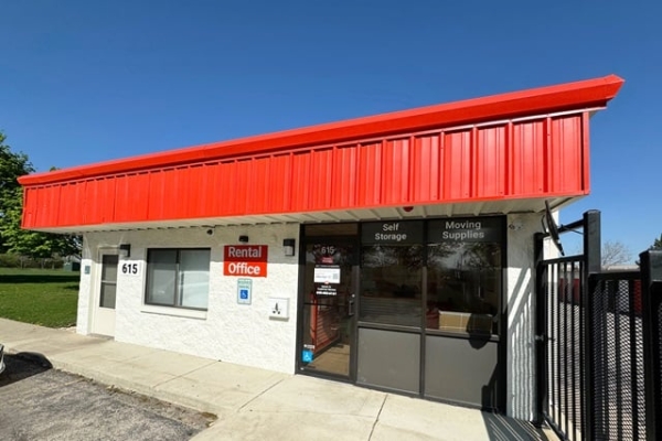 Public Storage - Bolingbrook - 615 E Boughton Road