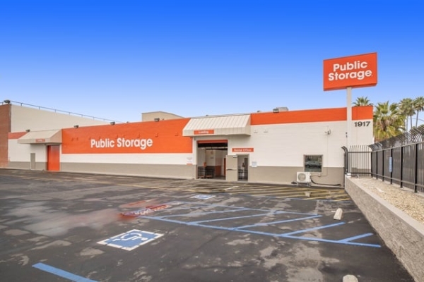 Public Storage - Long Beach - 1917 Long Beach Blvd