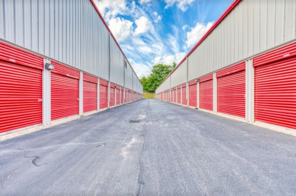 Storage Rentals of America - Northborough - SW Cutoff