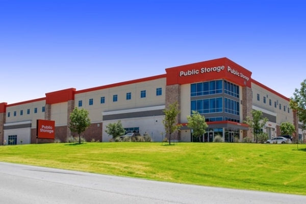 Public Storage - Rowlett - 1800 Castle Dr