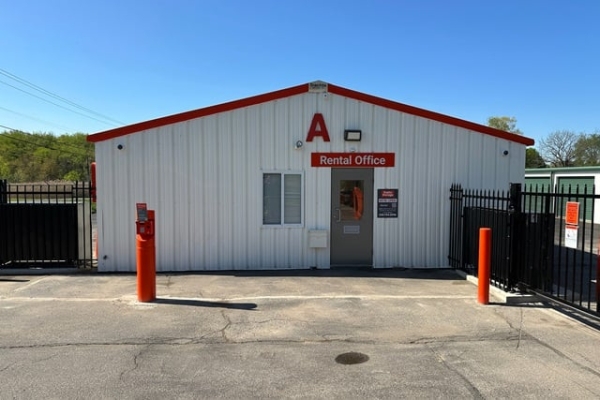 Public Storage - Wadsworth - 660 Silvercreek Rd