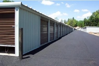 Load and Lock Self Storage - Canadensis