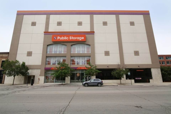 Public Storage - Chicago - 362 W Chicago Ave