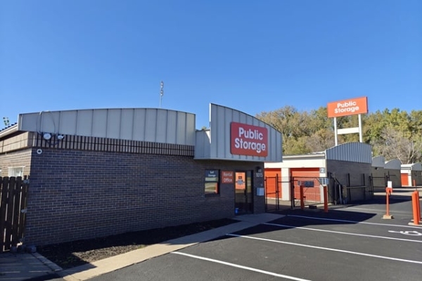 Public Storage - Plymouth - 1015 Highway 169 N