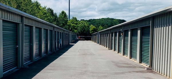 Roll Up Self Storage - Blue Ridge