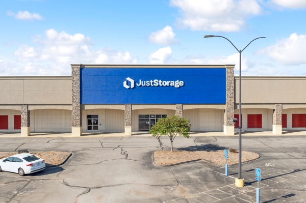 JustStorage - St. Charles