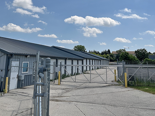 Storage Rentals of America - Milwaukee - W. Good Hope Rd