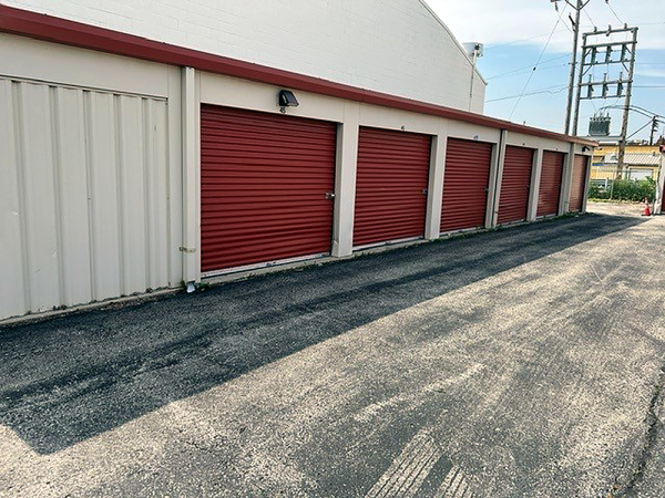 Storage Rentals of America - Milwaukee - N. Teutonia Ave.