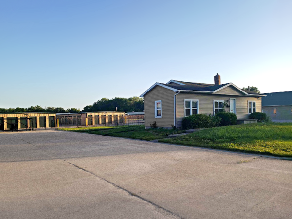 Storage Rentals of America- Granite City - West Chain of Rocks Rd.