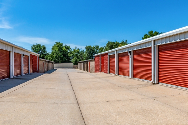 StorageMart - Hickman Ct