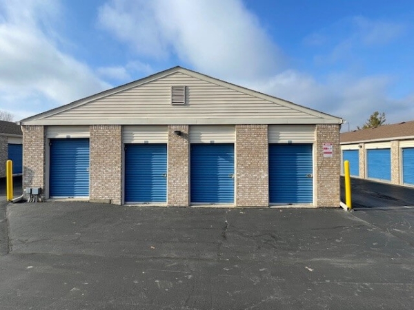 StorageMart - IN-135 & Schoolcraft Dr