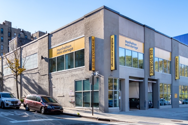 Manhattan Mini Storage - Dyckman St & Henshaw St