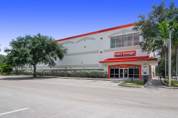 Public Storage - Pembroke Pines - 1611 S Douglas Road