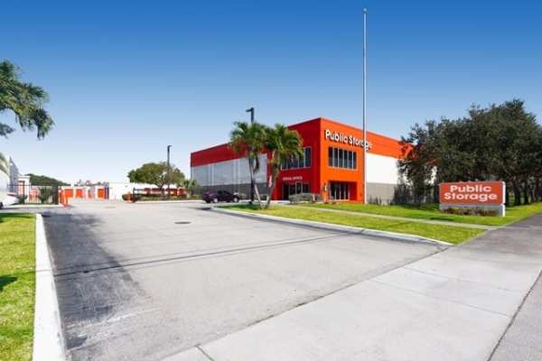 Public Storage - Boca Raton - 801 Clint Moore Rd