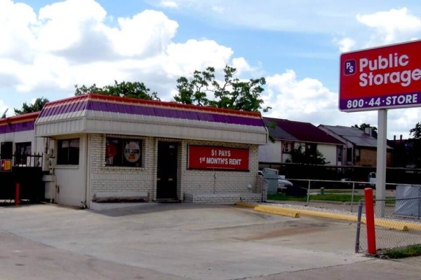 Public Storage - Houston - 12400 Fondren Road