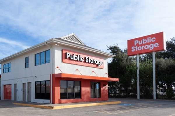 Public Storage - Dallas - 2861 Walnut Hill Lane