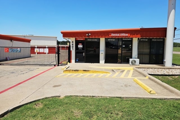 Public Storage - Dallas - 4401 S Westmoreland Road