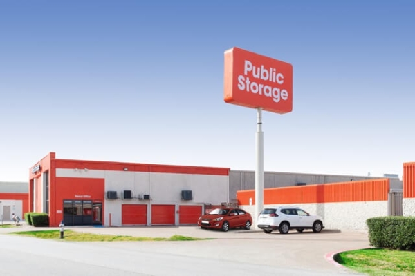 Public Storage - Dallas - 12075 Denton Drive