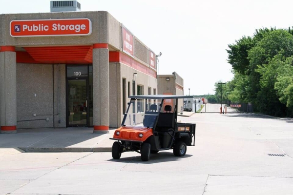 Public Storage - Irving - 100 N MacArthur Blvd