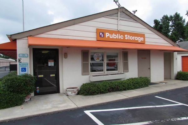 Public Storage - Lexington - 951 N Main Street