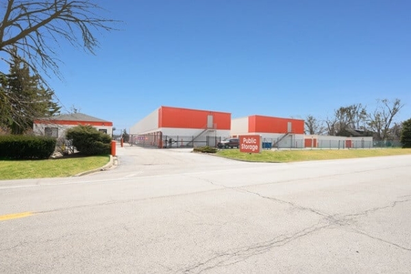 Public Storage - Darien - 1001 N Frontage Road