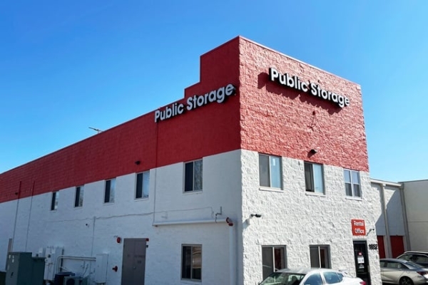 Public Storage - Naperville - 1852 La Salle Ave