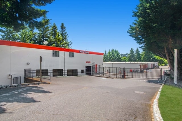 Public Storage - Lake Oswego - 801 N State Street