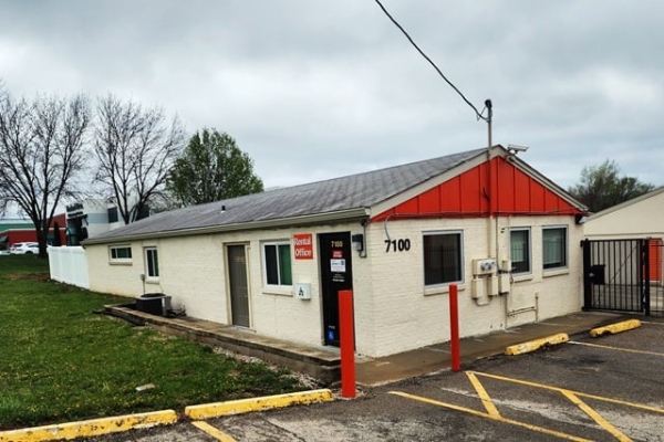 Public Storage - Merriam - 7100 W Frontage Road