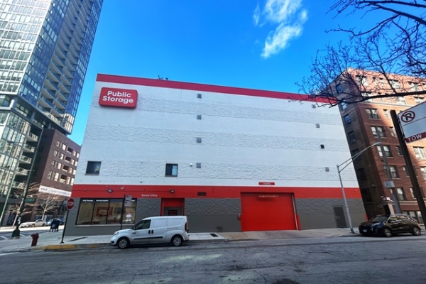 Public Storage - Chicago - 1129 N Wells Street