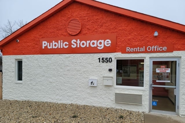 Public Storage - Streamwood - 1550 Old Church Road