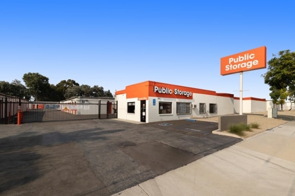 Public Storage - Carson - 1421 E Del Amo Blvd