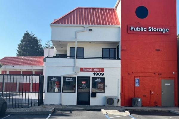 Public Storage - Mountain View - 1909 Old Middlefield Way