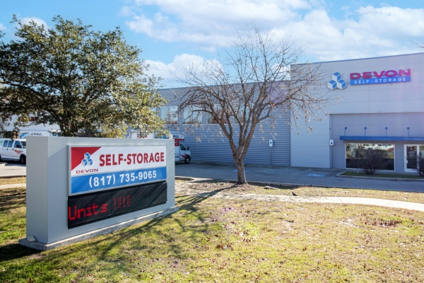 Devon Self Storage - 9008 - Camp Bowie