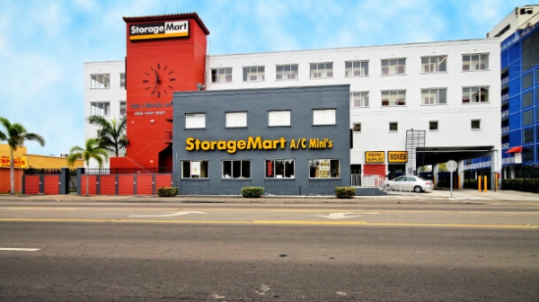 StorageMart - NW 7th St