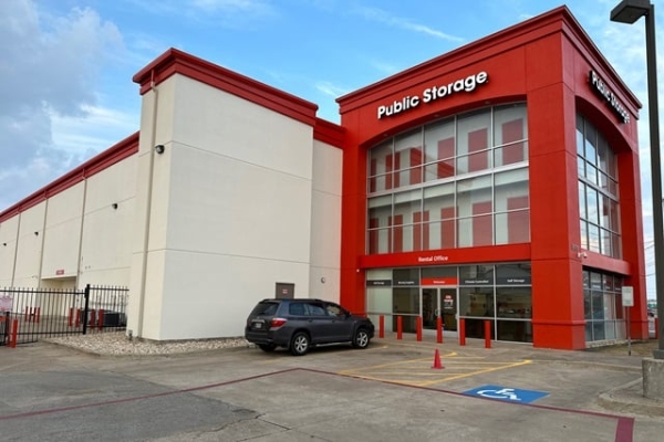 Public Storage - Dallas - 8939 East RL Thornton Fwy