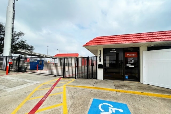 Public Storage - Grand Prairie - 1408 N State Highway 161