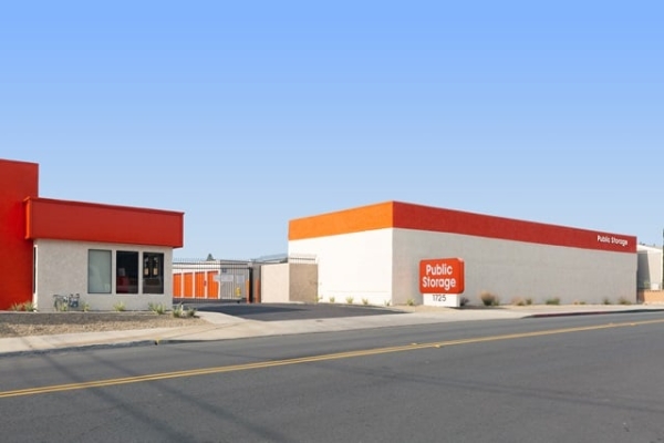 Public Storage - Costa Mesa - 1725 Pomona Ave