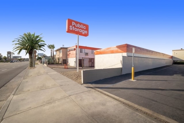 Public Storage - Inglewood - 10833 S Prairie Ave