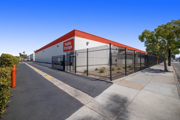 Public Storage - Anaheim - 130 S Knott Ave